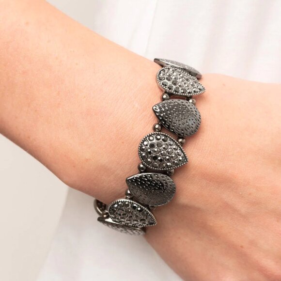 Paparazzi Jewelry Accessories - Playing Favorites - Multi Bracelet - Vintage - Picture 3 of 4